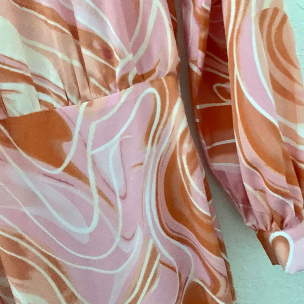 Petal & Pup Mila pink Swirl Midi Dress - Picture 7 of 11